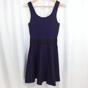 Women's Guess Sweater Tank Dress Size Large Fit Flare Striped Bodycon Knit